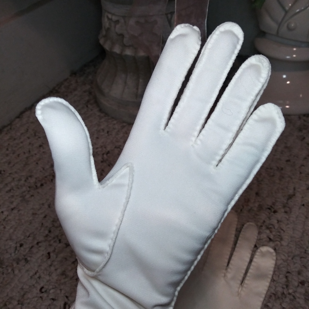 Vintage 1950's Shalimar Handmade Ivory Embroidered Opera Gloves - Picture 6 of 13